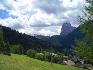 Ständige Begleiter: Der Langkofel und das Sella-Massiv.