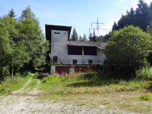 Start der Wanderung ist die ehemalige Talstation des Ziroger-Sessellifts.