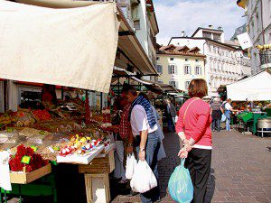 Obstplatz in Bozen
