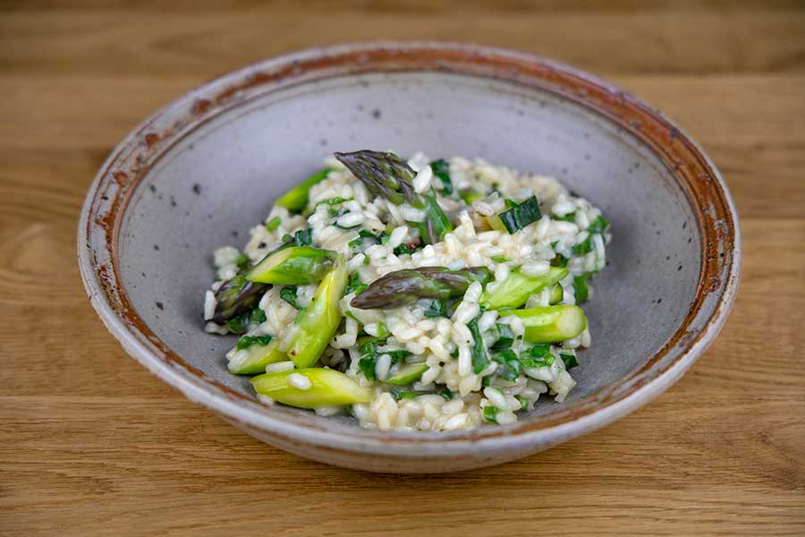 Bärlauch-Risotto mit Spargel und Zucchini | Suedtirol-Kompakt.com